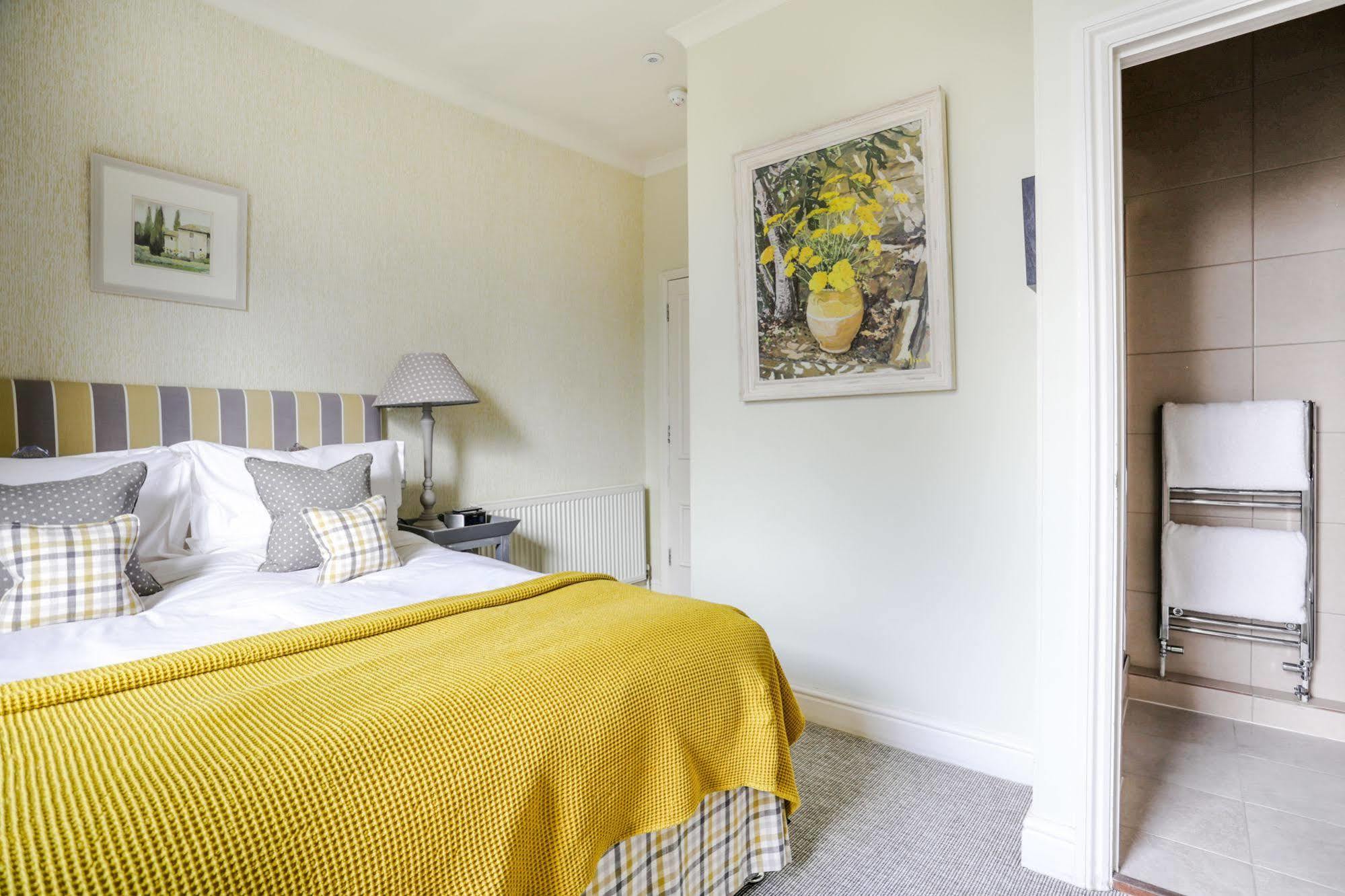 Leighton House - Boutique Guesthouse Bath Exterior photo A bedroom at The Old parsonage